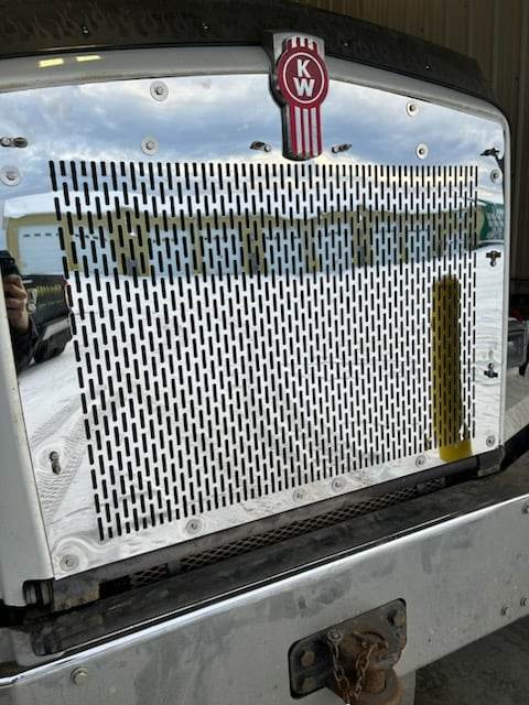 Kenworth T-800 Grill